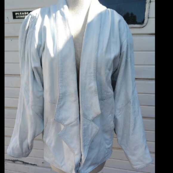 MODE Jackets & Blazers - MODE Vintage White Women's Vintage Leather Jacket Size Small Made In Turkey.